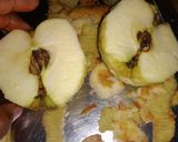 A picture of step 1 of Apple halwa.