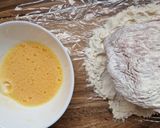 Sajttal töltött pulykamell krumplipürével és tejfölös salátával recept fázis 6 fotója