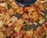 A picture of step 4 of Stir Fried Steamed Radish Cake.