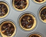A picture of step 6 of Frangipane mince pies.