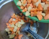 Foto langkah ke 4 dari resep Nasi Sop Ayam.