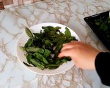 صورة لخطوة 3 من وصفة اسرع طريقة لتجفيف النعناع