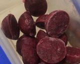 A picture of step 3 of Mixed Berry Popsicle.