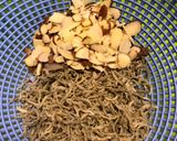 Hình bước làm 1 của món Cá khô ram với hạt almond- Công thức maangchi