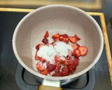 Foto langkah ke 2 dari resep Roasted Milk Tea Strawberry.