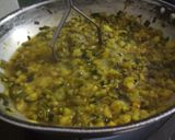 A picture of step 4 of Pav Bhaji.