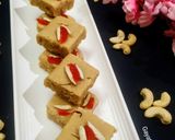 केसरिया सूजी की बर्फी (kesariya suji ki burfi recipe in Hindi) रेसिपी चरण 10 फोटो