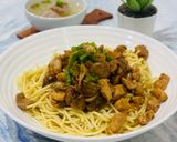 Foto langkah ke 4 dari resep Mie Ayam Jamur.