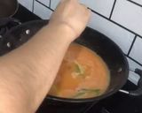 Foto langkah ke 4 dari resep Tom Yum Udang Asam Kandis.
