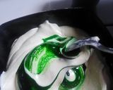 Foto langkah ke 3 dari resep Bolu kukus pandan cokelat.