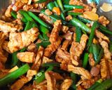 Foto langkah ke 5 dari resep Tumis tahu tempe & bunga bawang.