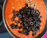 Foto del paso 2 de la receta: Pasta de macarrones a la putanesca
