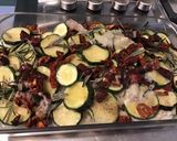 Une image de l'étape 5 de Dos de julienne aux courgettes,romarin,oignons et tomates séchées.