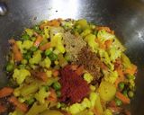 A picture of step 5 of Carrot green peas mix sabji.