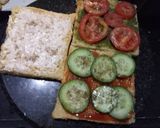 A picture of step 3 of Mumbaiya street vegetable sandwich.