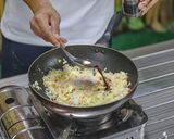 รูปขั้นตอนการทำที่ 13 ของ ข้าวผัดไข่ เม็ดร่วนสวย ไม่มัน ไม่เลี่ยน อร่อยถูกปากคนในครอบครัว