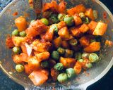 A picture of step 2 of Carrots and peas pickle.