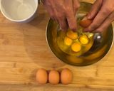 Foto del paso 1 de la receta: Tortilla de patatas con patatas de bolsa