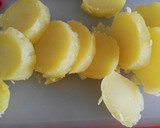 Foto del paso 5 de la receta: Ensalada de patata con salsa de mostaza y queso de cabra