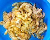 Gambar langkah 6 resipi Cendawan goreng karamel.