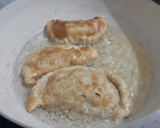Foto del paso 12 de la receta: Empanaditas fritas de queso y pollo!!🧀🍗