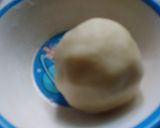 Hình bước làm 1 của món Bánh ngàn lớp nhân khoai môn trứng muối