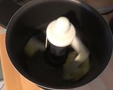 Une image de l'étape 2 de Béchamel au vin blanc et épices tandoori.