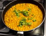 A picture of step 10 of Chole Tikka Masala.