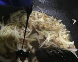 A picture of step 4 of Fried Chicken with Ngo Hiang Sauce & Worcestershire Sauce.