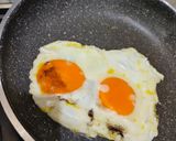 Foto langkah ke 5 dari resep Savory Egg Toast.