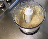 Une image de l'étape 4 de Sauce salade au fromage, ail mariné et vinaigre de malt.