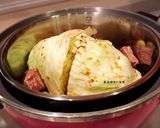 A picture of step 5 of Braised Cabbage with Pork Ribs (Hakka Style).