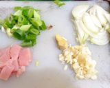 Foto langkah ke 1 dari resep Capcay kuah ayam dan sayur.