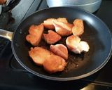 A picture of step 1 of Capirotada de Piloncillo.