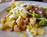 Foto del passaggio 2 della ricetta Tubetti con salsiccia,patate e friggitelli