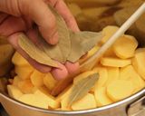 Krumplifőzelék recept fázis 5 fotója