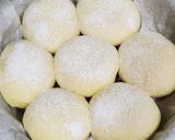 A picture of step 10 of Japanese milk bun.