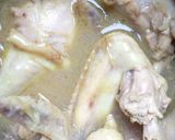 A picture of step 2 of Chicken pepper soup.