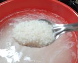 A picture of step 1 of Samak Rice Pancake (Farali).