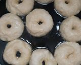 Foto langkah ke 3 dari resep Donat putih telur.
