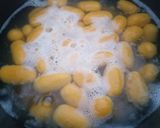 Foto langkah ke 3 dari resep Kolak Pisang dan Biji Salak.