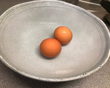 Foto del paso 1 de la receta: Pasteurizar huevos (prevenir la salmonela)