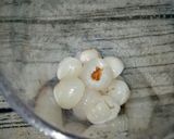 Hình bước làm 7 của món Panna Cotta Vải thiều và Mận