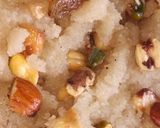 A picture of step 5 of Sooji halwa.