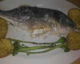 Foto del paso 5 de la receta Dorada a la sal con guarnición y bella verde