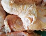 Gambar langkah 1 resipi Buttermilk Chicken.