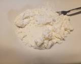 Goat's cheese and pepper tarts recipe step 1 photo