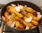 Foto del paso 4 de la receta Muslos de pollo fritos con vino y limón