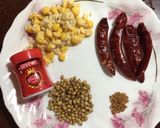 A picture of step 1 of Tomato Rice.