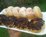 Foto langkah ke 10 dari resep Cara mudah membuat donat hanya diaduk aduk saja hasil kokoh empuk lembut menul menul.